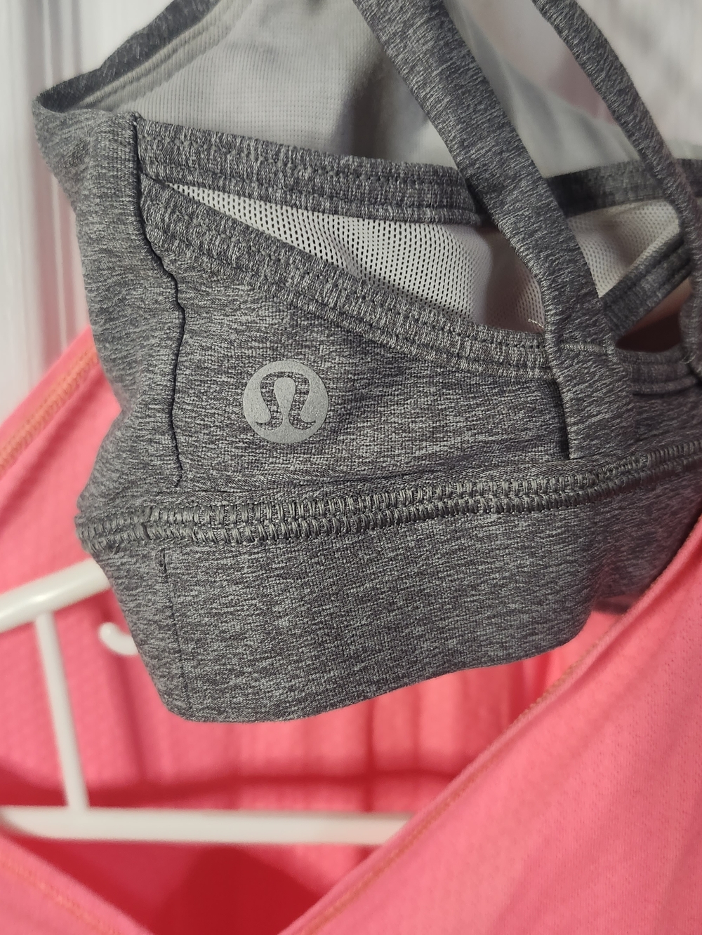 lululemon athletica Nouveau Limits Tank - Flash Light Pink Sz 6 - Picture 4 of 5